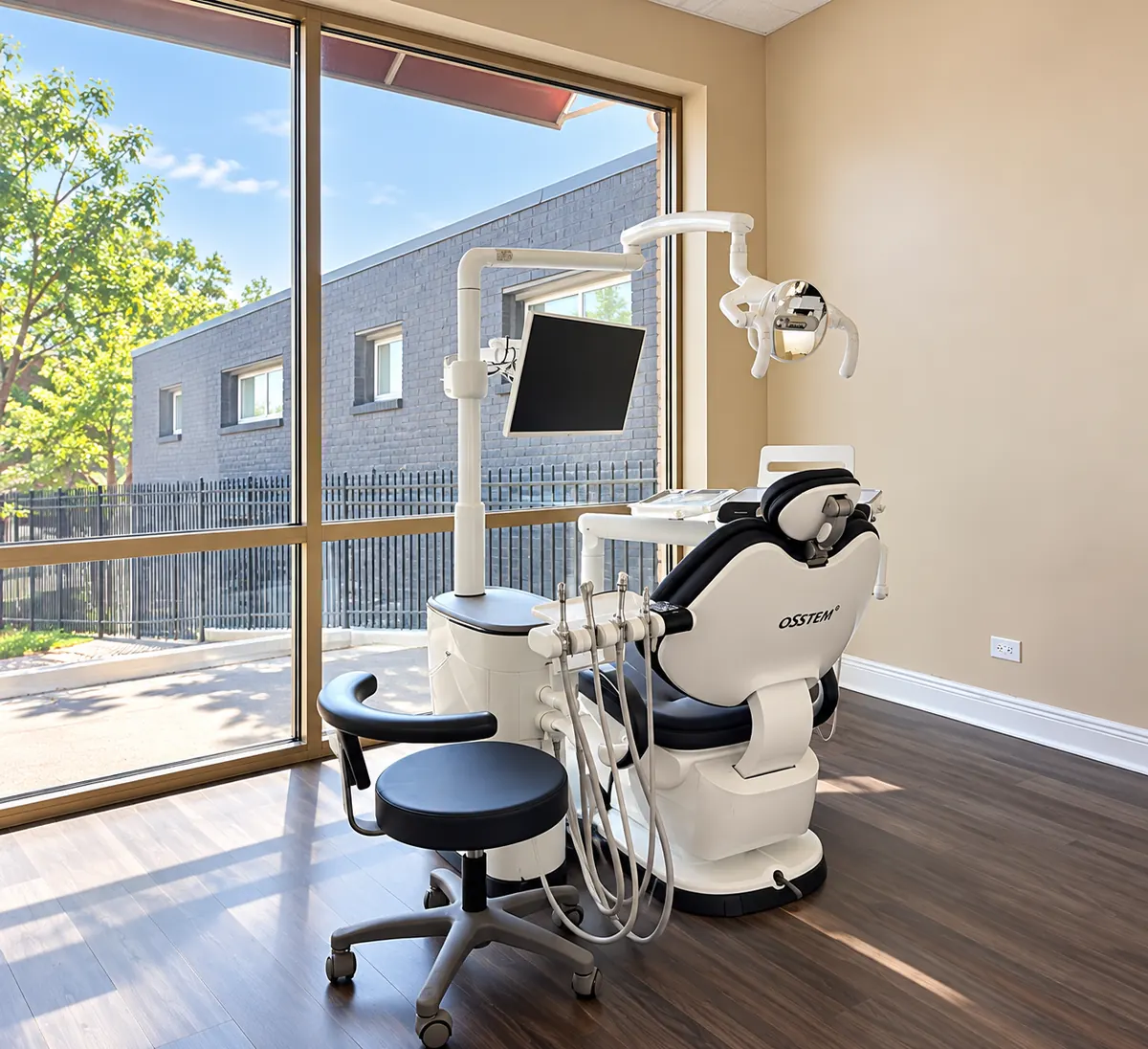 Treatment room with garden view